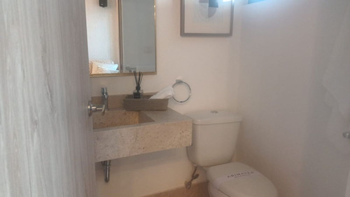 Casa En Venta En Sonterra, 2 Recamaras, 2.5 Baños, Alberca, Equipada, De Lujo!