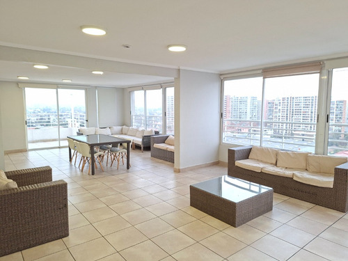 ¡exclusivo Departamento Con Vista Despejada Y Conectividad!