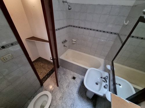 Ph 3 Ambientes Al Frente Con Balcon, Patio Y Sin Expensas - Piñeyro, Avellaneda