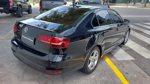 Imagen 6 de 25 de Vw Volkswagen Vento 2016 2.5 Luxury At Gnc Abasto Motors