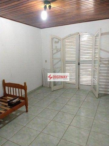 Imagem 12 de 20 de Sobrado Com 220m² De Área Construída, Garagem Coberta Para 2 Carros Em Bairro Residencial. - So0558