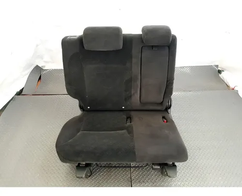 Borde Decorativo De Asiento Trasero Para Cadillac (ATS, XTS, XT5, CT6, SRX) - Color Plata - Material ABS