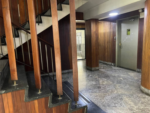 Venta De Apartamento En La Avenida Andrés Bello