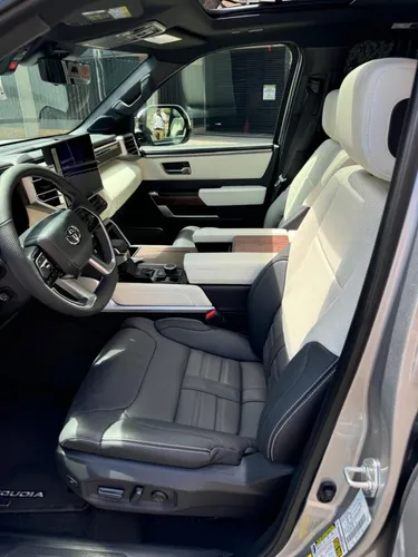 Toyota Sequoia 3.5 V6 Capstone