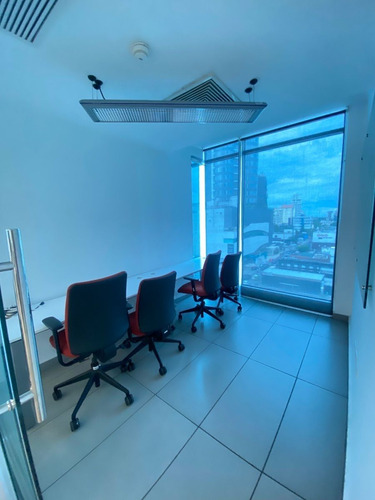Alquilo Local De Oficina En Torre Corporativa Y Profesional ! 200 Mts .