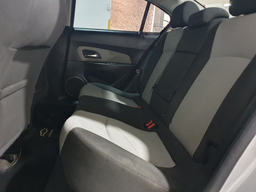 Imagen 18 de 19 de Chevrolet Cruze Lt Mt 1.8 Nafta Manual 4 Puertas 2013