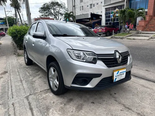 Renault Logan 1.6 Expression / Life +