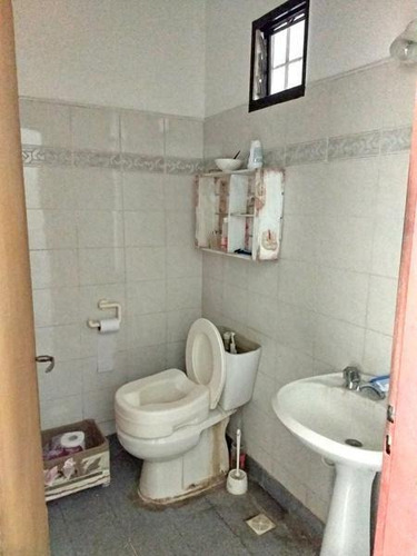 Casa En Venta En Centro Campana. 2 Dormitorios. Amplio Parque. Proyecto Construcción 2do Piso