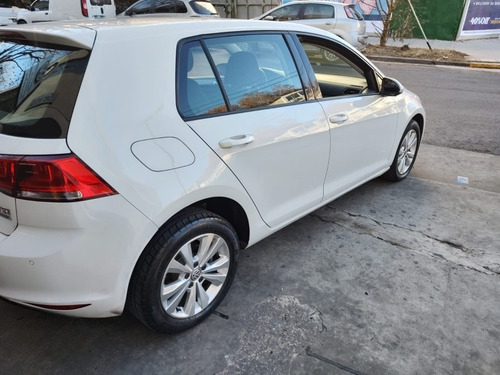 Imagen 8 de 16 de Volkswagen Golf 2016 1.4 Comfortline Tsi Dsg