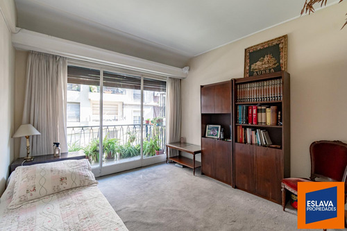 Departamento 4 Ambientes Con Dependencia Al Frente - Recoleta