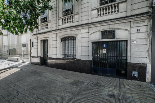 ¡venta Petit Hotel C/ Jardín, Parrilla Y Más De 600 M2!