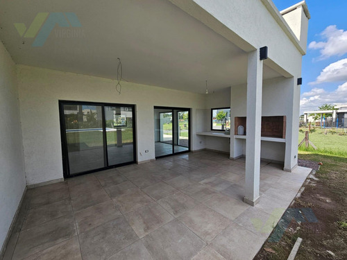 Casa En Venta 4 Amb. - Barrio Cerrado San Pablo Financiación Propia
