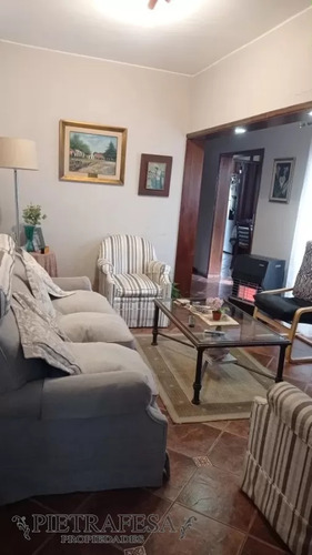 2 Casas A La Venta - 5 Dormitorios - 3 Baños - Parrillero - Depósito - Cochera - Av. Italia - Buceo