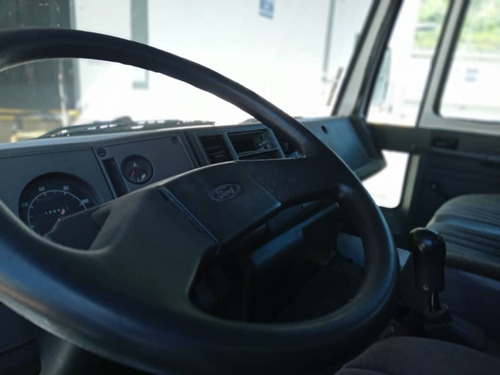 Imagen 10 de 16 de Ford Cargo 815 Camion Cava