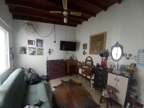 Casa En Venta En Los Colores. Cod V12695