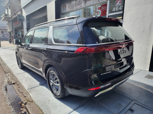 Imagen 18 de 25 de Kia Carnival 2023 2.2 Crdi Premium Avn