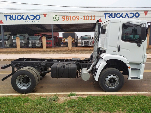 Imagem 2 de 15 de Volkswagen 17190 4x2 2013 No Chassi=1319,13190,17280,1719