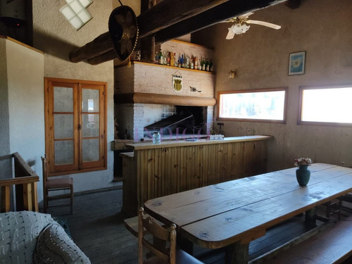 Amplia Casa En Alto De Punta Piedras, Con Parrillero Y Capacidad Grande- Ref: 618