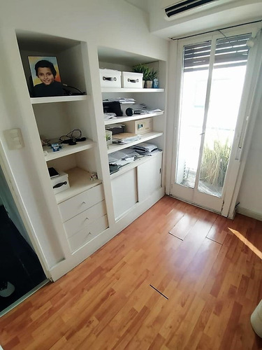 Imagen 7 de 9 de Departamento / Oficina De 2 Cómodos Ambientes Con Balcón. Excelente Ubicación !!!