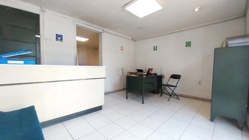 Arriendo Oficina Comercial Varios Usos Cocina Baños Santiago