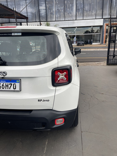 Jeep Renegade 1.8 Flex Aut. 5p 6 marchas