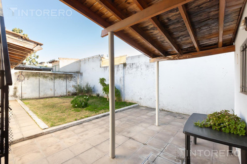 Venta Casa 3 Ambientes Caseros Patio Y Quincho