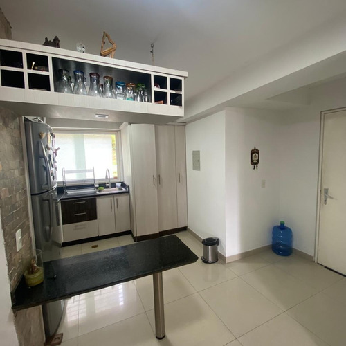 Imagen 4 de 19 de Hermoso Apartamento En Urb. Miravila. Parque Caiza