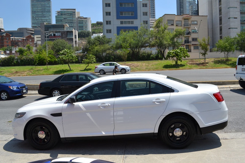 Imagen 1 de 7 de Ford Police Interceptor 2016