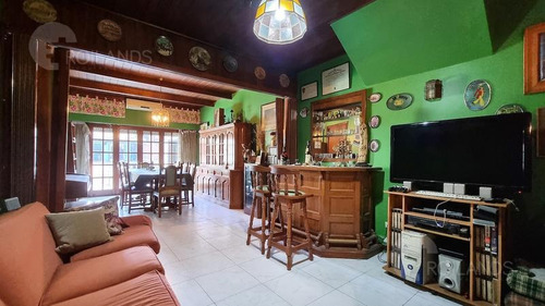 Imagen 3 de 30 de Venta Casa 5 Ambientes Pileta Quincho Parrilla Vicente Lopez Olivos