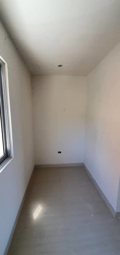 Imagen 15 de 18 de En Venta Townhouse Villas Del Rocio Obra Blanca Porcelanato.