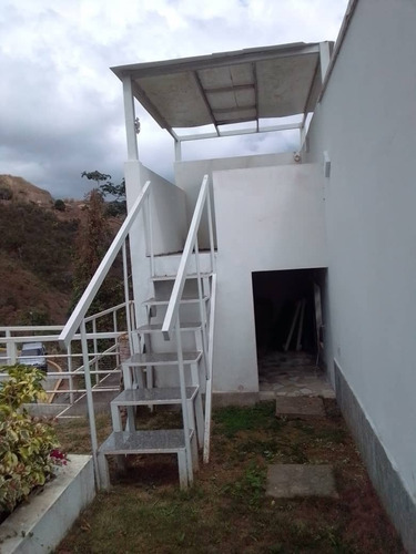 Se Vende Casa Quinta 450m2 Bosques De La Lagunita