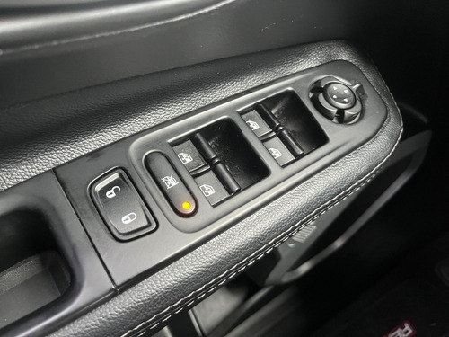Jeep Renegade Sport 1.8 4x2 Flex 16V Aut.
