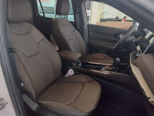 Imagem 8 de 15 de Jeep Commander Overland 7 Lugares