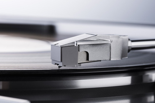 Denon Dp-29f Tornamesa Hi-fi Alemana Tocadiscos Retro Color Negro