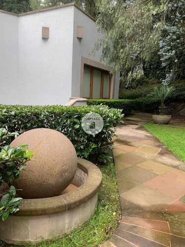 Imagen 3 de 30 de Residencia En Calle Cerrada En Jardines Del Pedregal