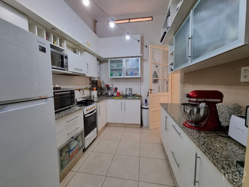 Imagen 3 de 24 de Casa En Venta De 5 Dormitorios C/ Cochera En Echesortu