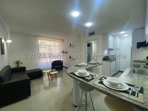 Apartamento En Alquiler Los Palos Grandes 24-20839