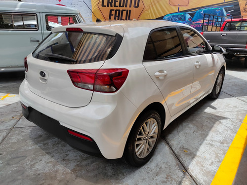 Kia Rio 1.6 Lx Hatchback Mt