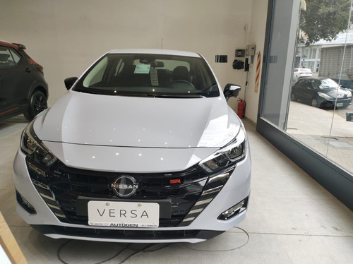 Nissan Versa 1.6 Sr Cvt