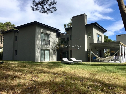 Casa De 5 Dormitorios En Pinar Del Faro, José Ignacio- Ref: 2650