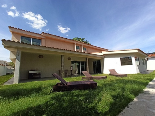 Imagen 22 de 25 de José Colmenares Vende | Casa En Guataparo Country Club (foc-648)