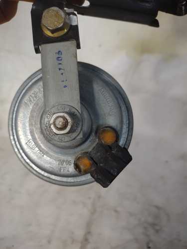 Bocina De Claxon Jetta A4 2.0 Vw 99-07 Original (Usado)