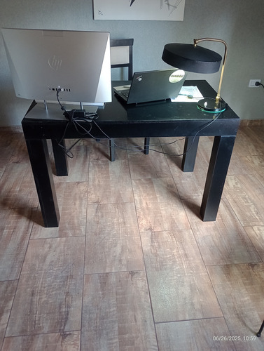 Escritorio/mesa Negra 118cm X 70cm 77 Cm Alto Laquedo Negro (Usado)