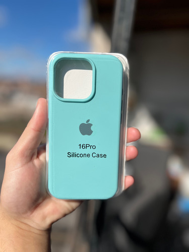 Funda Silicone Case Iphone 16 Pro Turquesa Lisa