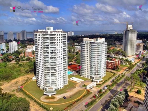 Venta De Apartamento De 2 Dormitorios En Ocean Drive Punta Del Este 