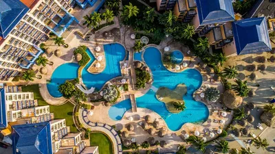 Hotel y resort en venta