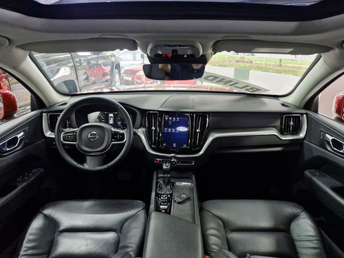 Volvo XC60 T5 MOMENTUM AWD GEARTRONIC