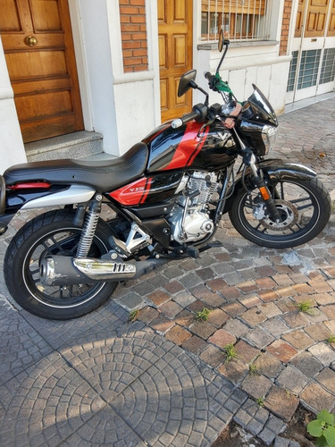 Bajaj V15