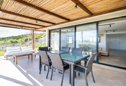 Apartamento Esquinero En Alquiler Temporario De Tres Suites Con Parrillero Propio-ref:29236