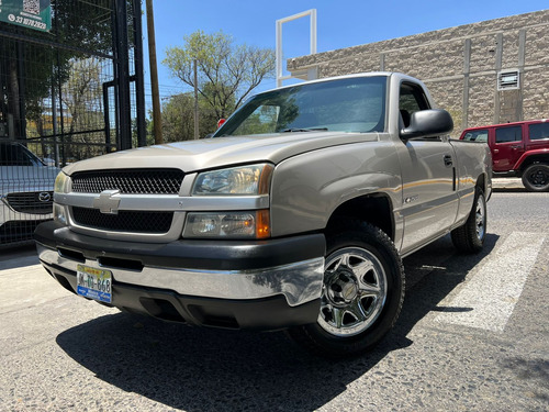 Chevrolet Silverado 4.8 2500 Custom Cab Reg Paq D Mt